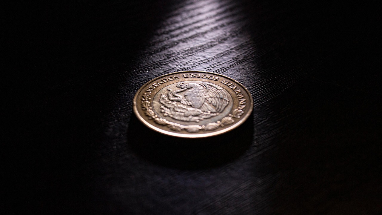 Peso Mexicano Google Trends explainer related image 3 - Peso Mexicano: Why Everyone Is Searching It Right Now