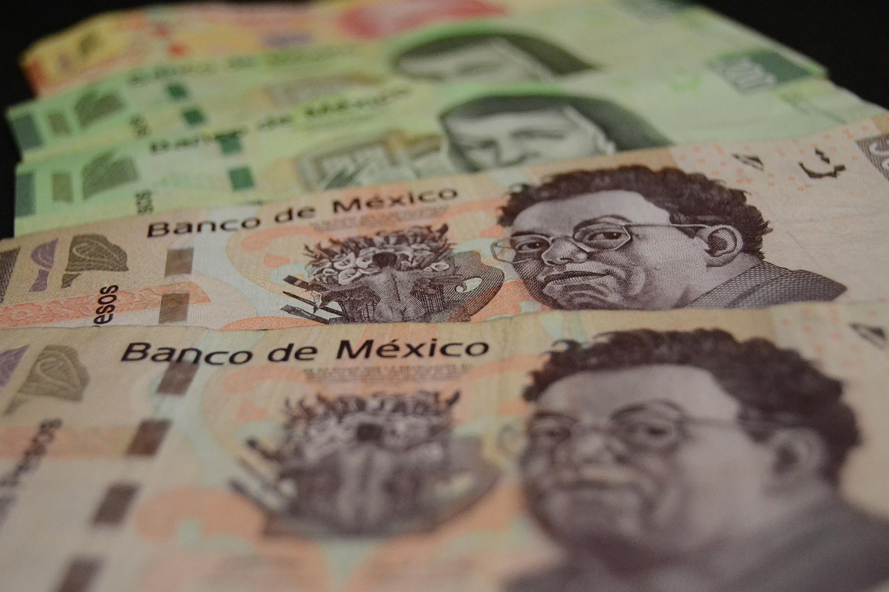 Peso Mexicano Google Trends explainer related image 5 - Peso Mexicano: Why Everyone Is Searching It Right Now